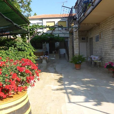 Rooms Vilena Medulin Exterior photo
